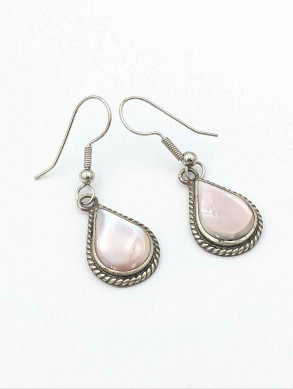 Vintage Alpaca Mexico dangle earrings pink MOP mother of pearl shell iridescent